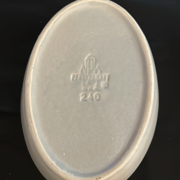 Vintage Pfaltzgraff Yorktown 8” oval serving dish. - Picture 4 of 5